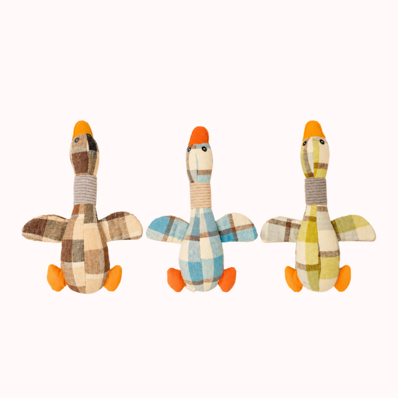 Goose Dog Squeaky Plush Toy with Crinkle Paper for Chewers